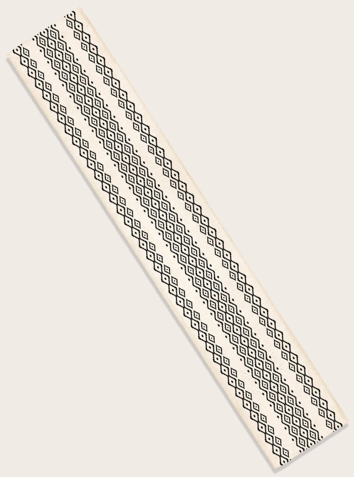 Maillon Table Runner